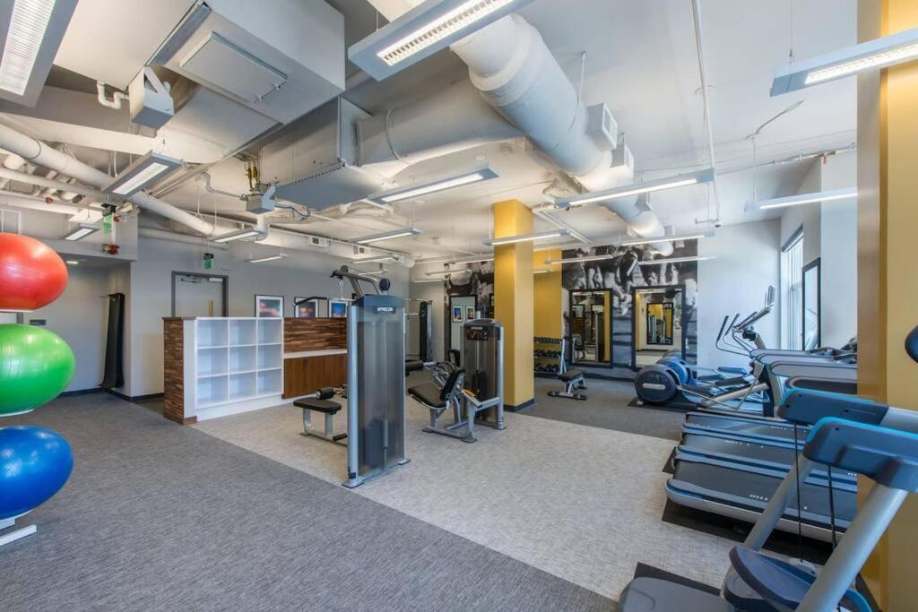 Wonderful 2Br Apartment At Crystal City Arlington Eksteriør bilde