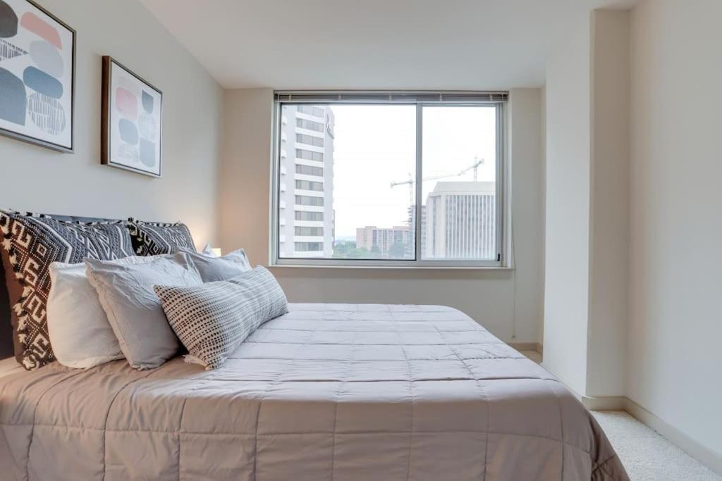Wonderful 2Br Apartment At Crystal City Arlington Eksteriør bilde
